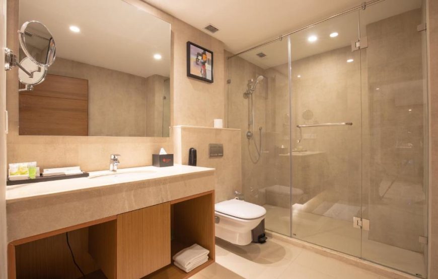 King Studio Room with City View, Kitchenette – Non Smoking (10% off on Food and Soft Beverages)