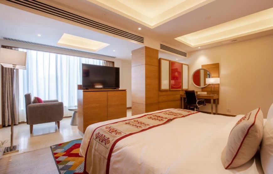 King Studio Room with City View, Kitchenette – Non Smoking (10% off on Food and Soft Beverages)