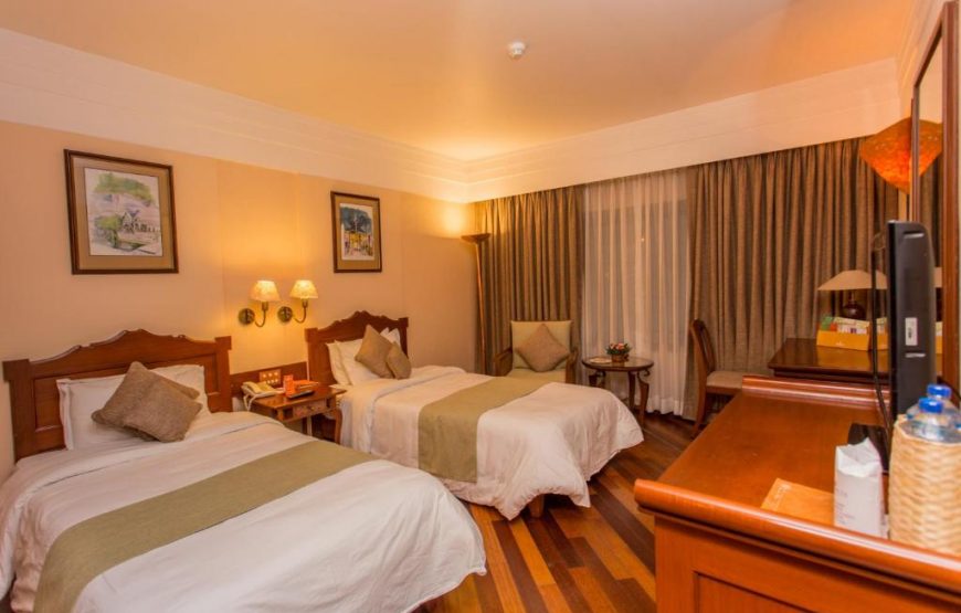 Club Double Room – 10% off on Food and Beverages
